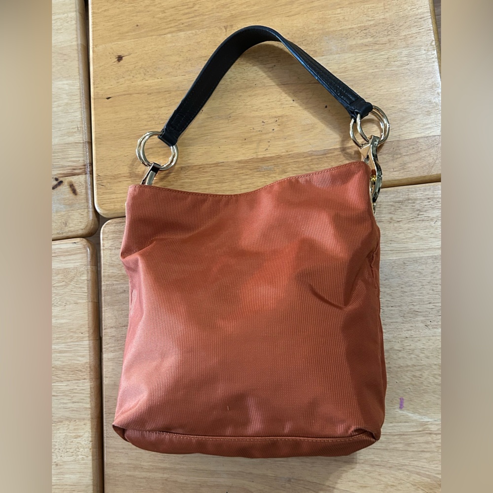 Chic Rust Shoulder Bag with Black Handle - Picture 6 of 7